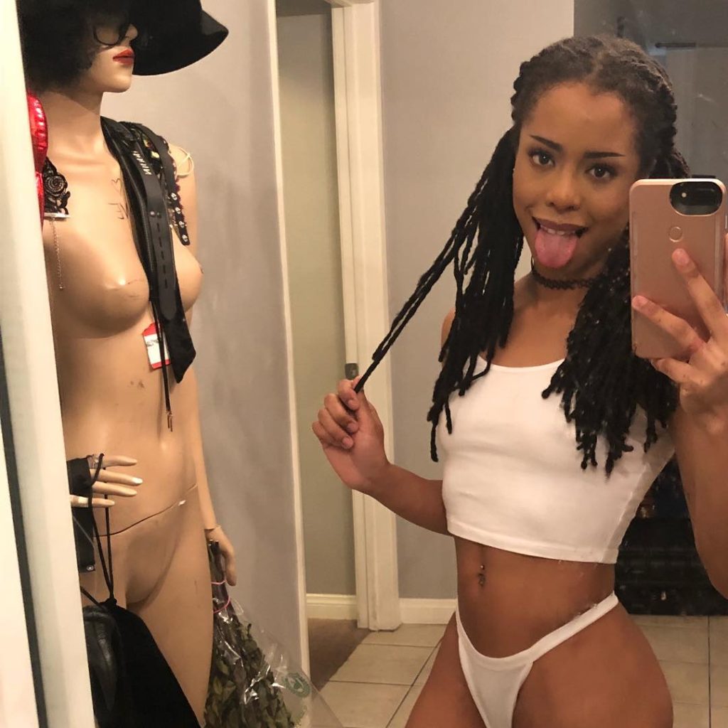 fun Kira Noir takes underwear selfie