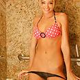 Bikini Shower - image control.gallery.php